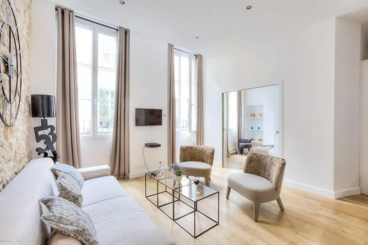 Apartament Designer Flats Louvre / Marais Paryż