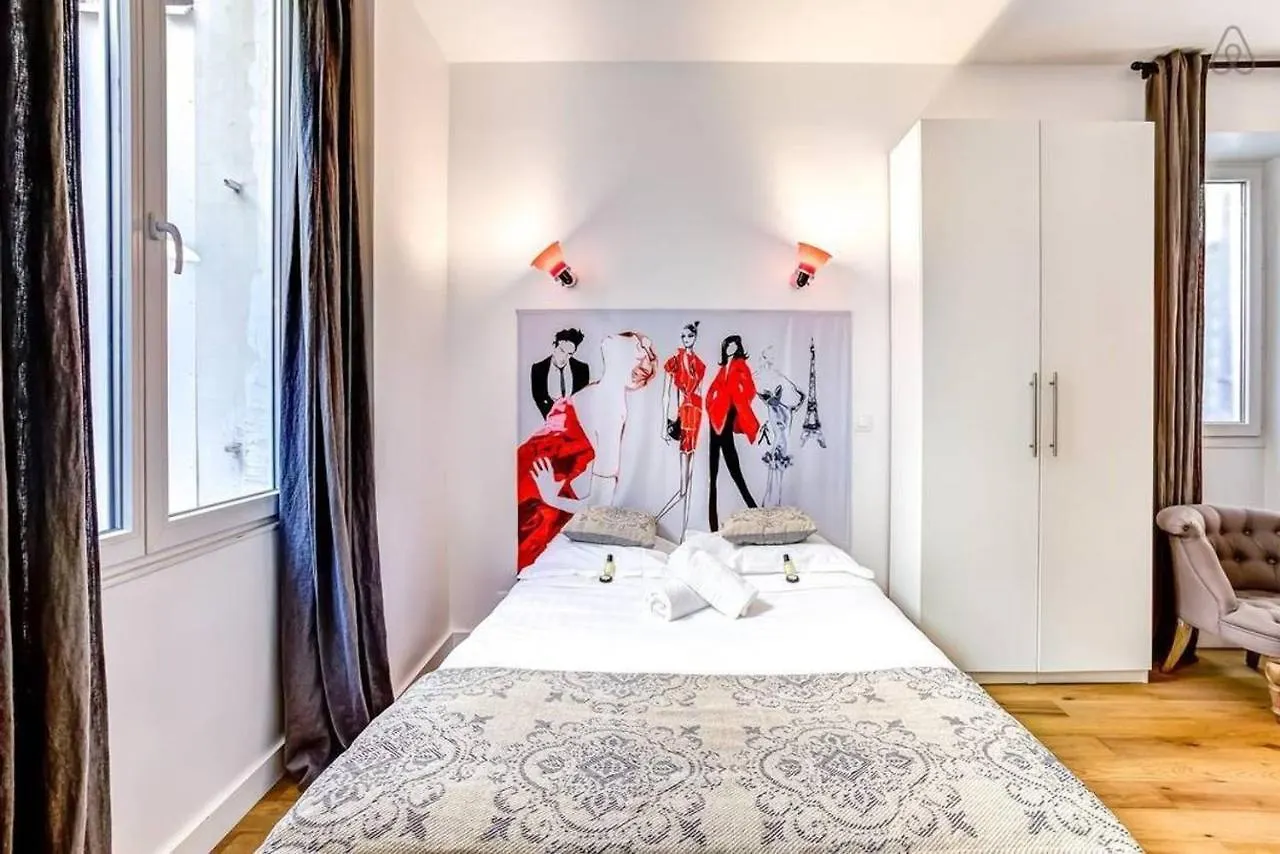 Apartament Designer Flats Louvre / Marais Paryż Francja